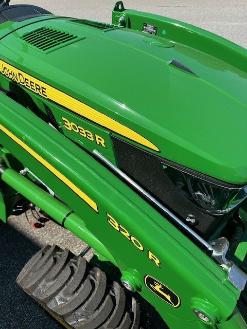 2025 John Deere 3033R W/320R LOADER, 12F/12R POWERREVERSER Image 4