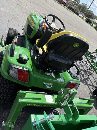 2024 John Deere X750 Photo 7