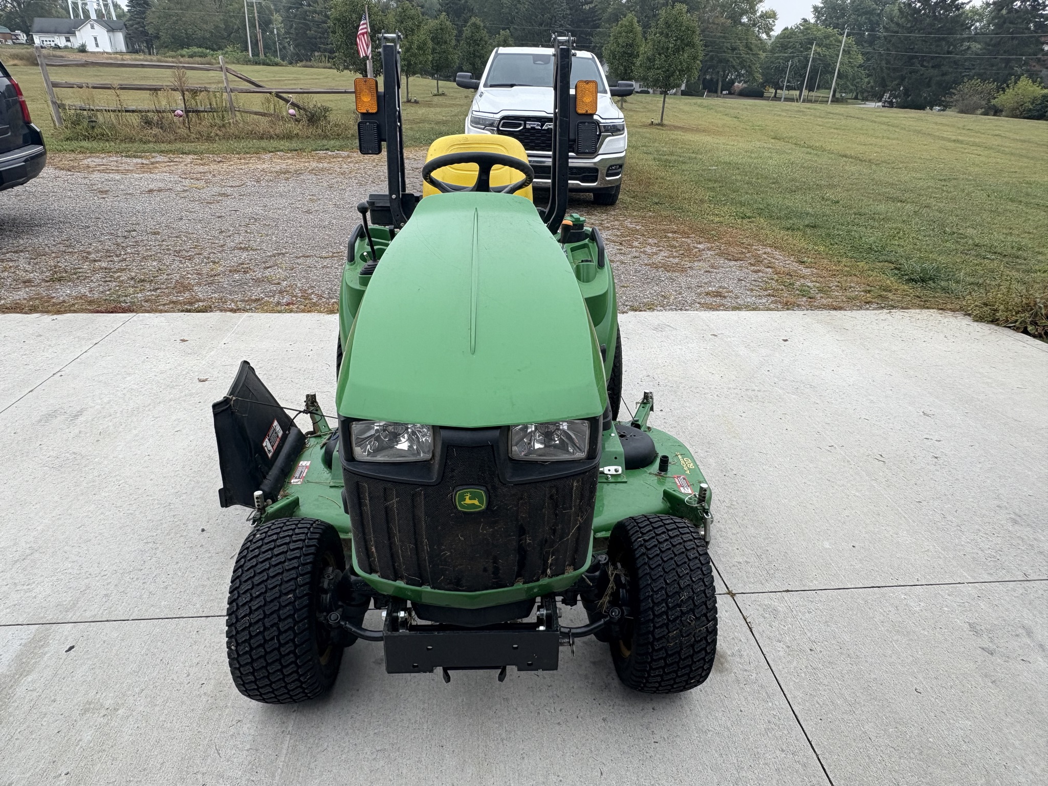 2020 John Deere 1023E Image 2