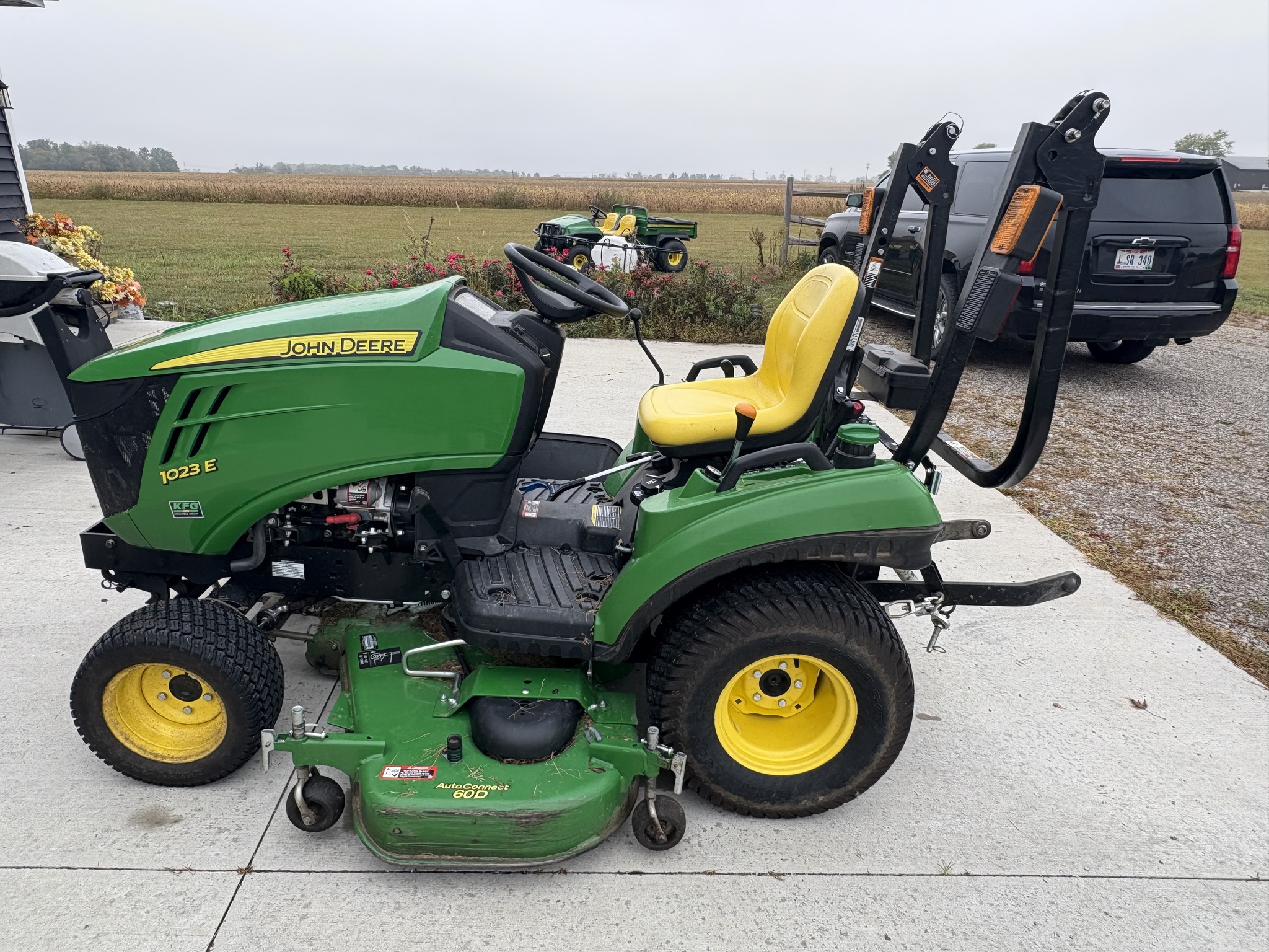 2020 John Deere 1023E Image 7