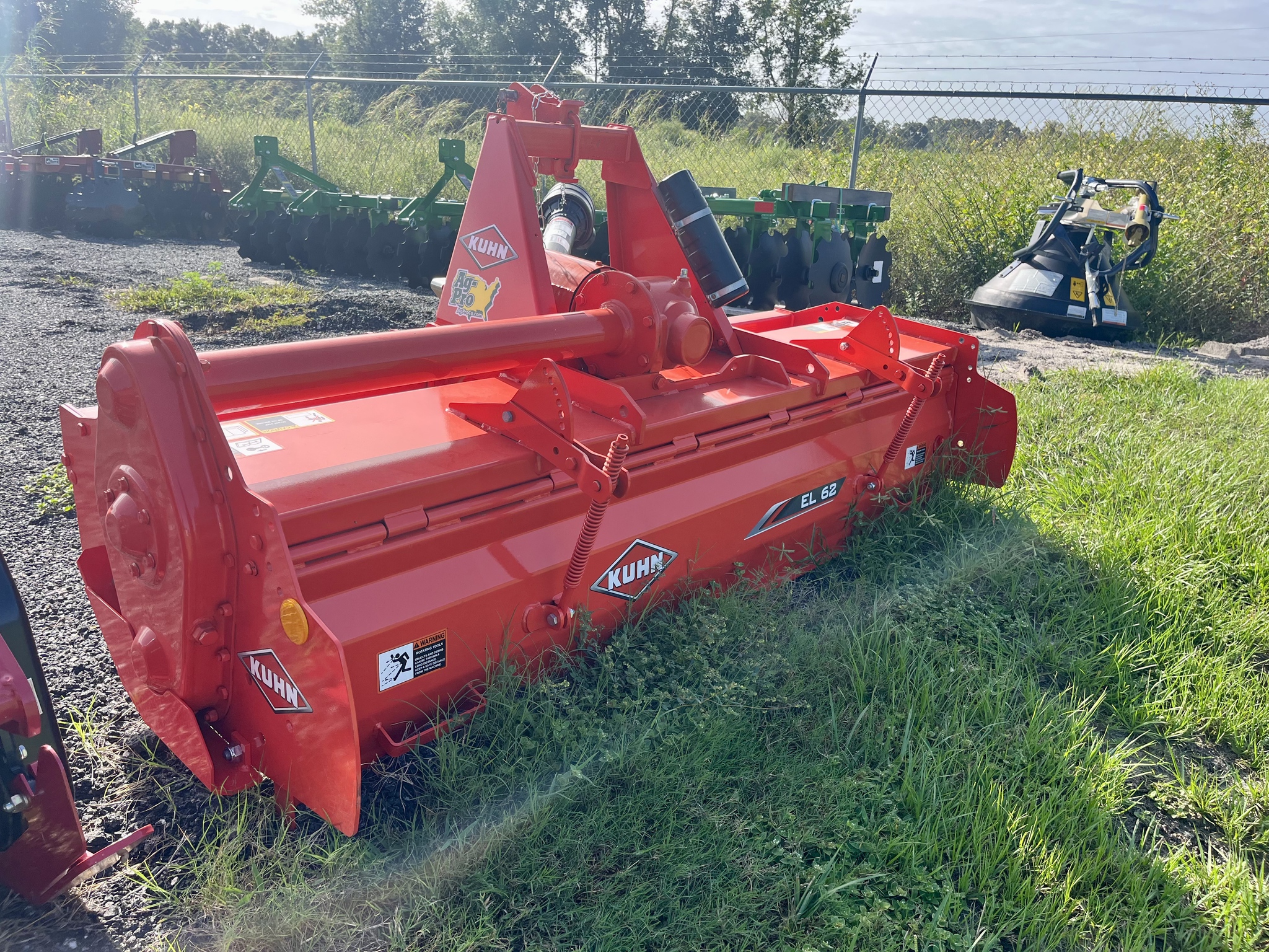 2025 Kuhn EL62-165 Image 2