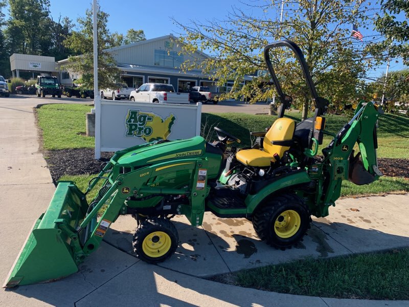 2023 John Deere 1025R Image 1