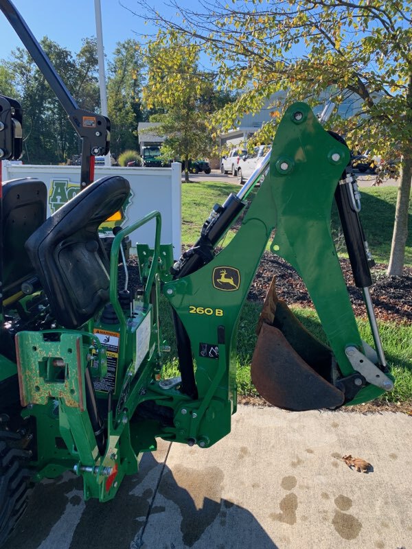 2023 John Deere 1025R Image 7