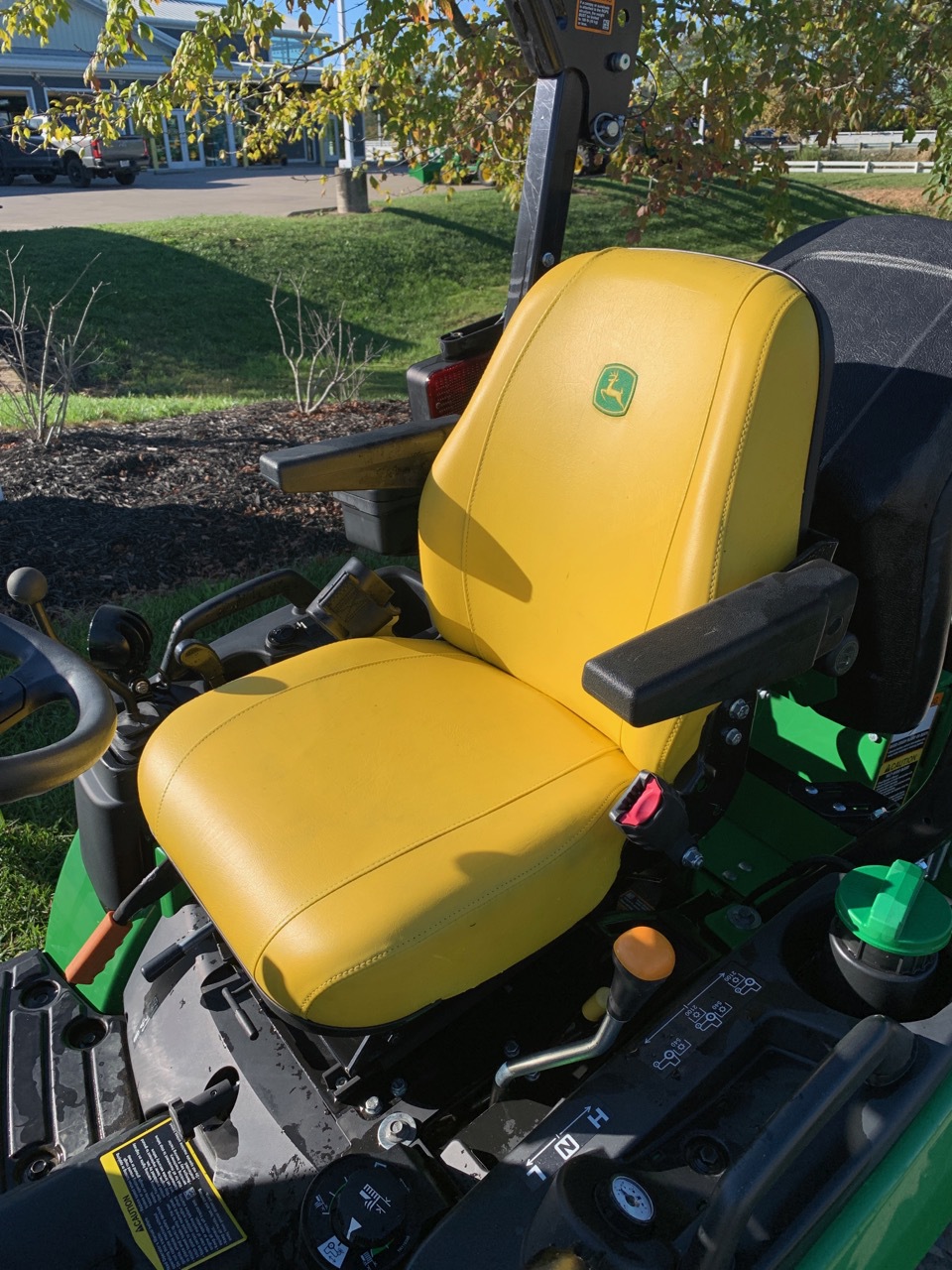 2023 John Deere 1025R Image 8