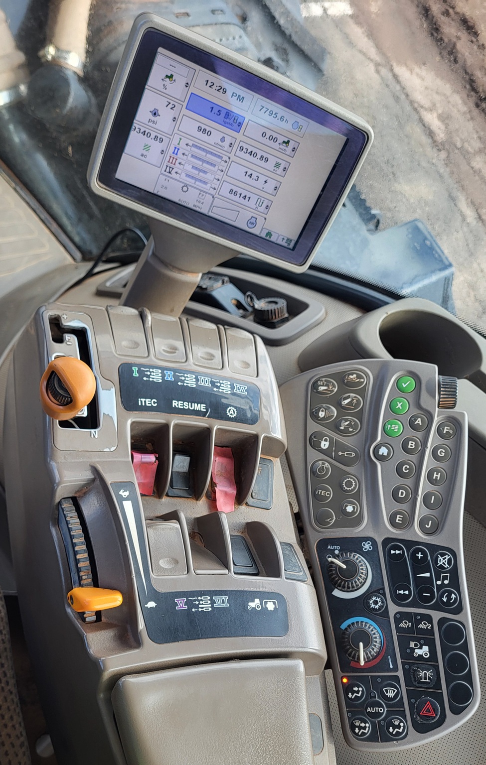 2012 John Deere 9410R Image 11