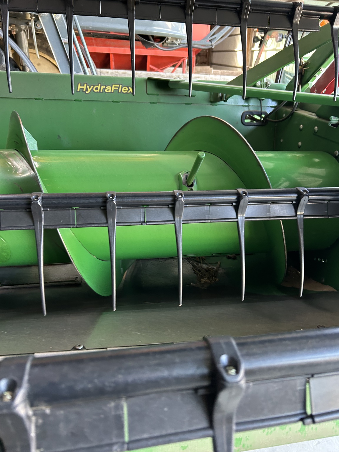 2017 John Deere 635F Image 4