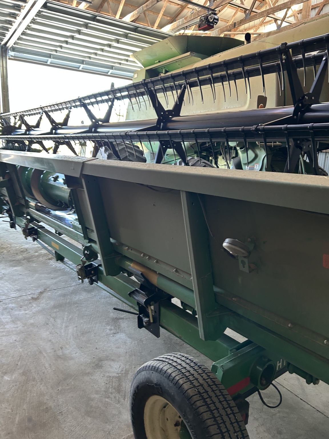 2017 John Deere 635F Image 3