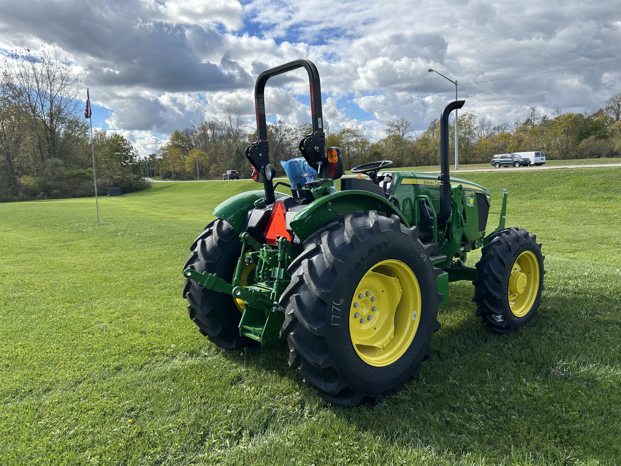 2025 John Deere 5060E Image 6