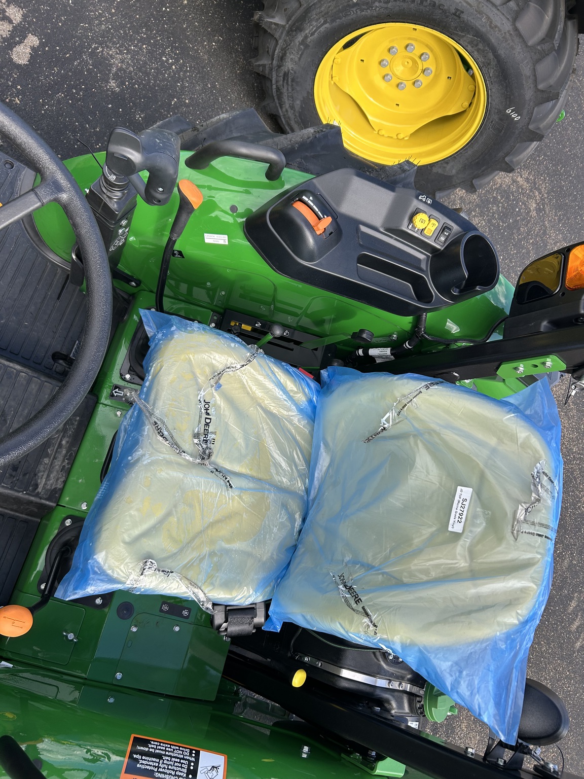 2025 John Deere 5060E Image 8