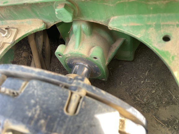 2015 John Deere 569 Photo 2