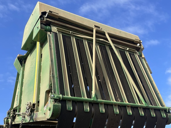 2015 John Deere 569 Photo 7