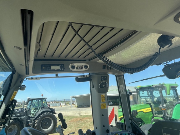 Deutz-Fahr 8280 image 28