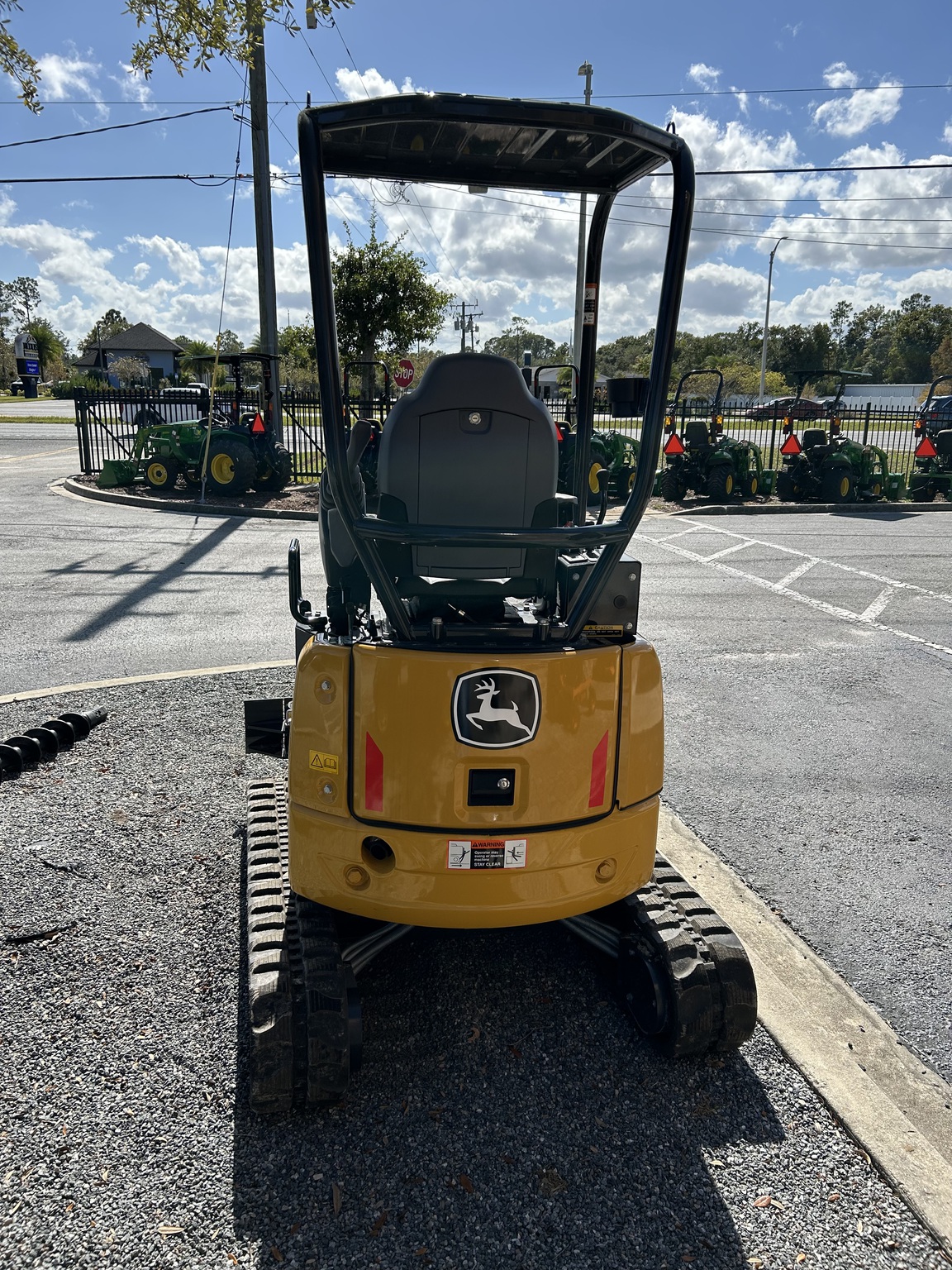 2025 John Deere 17 P Image 6