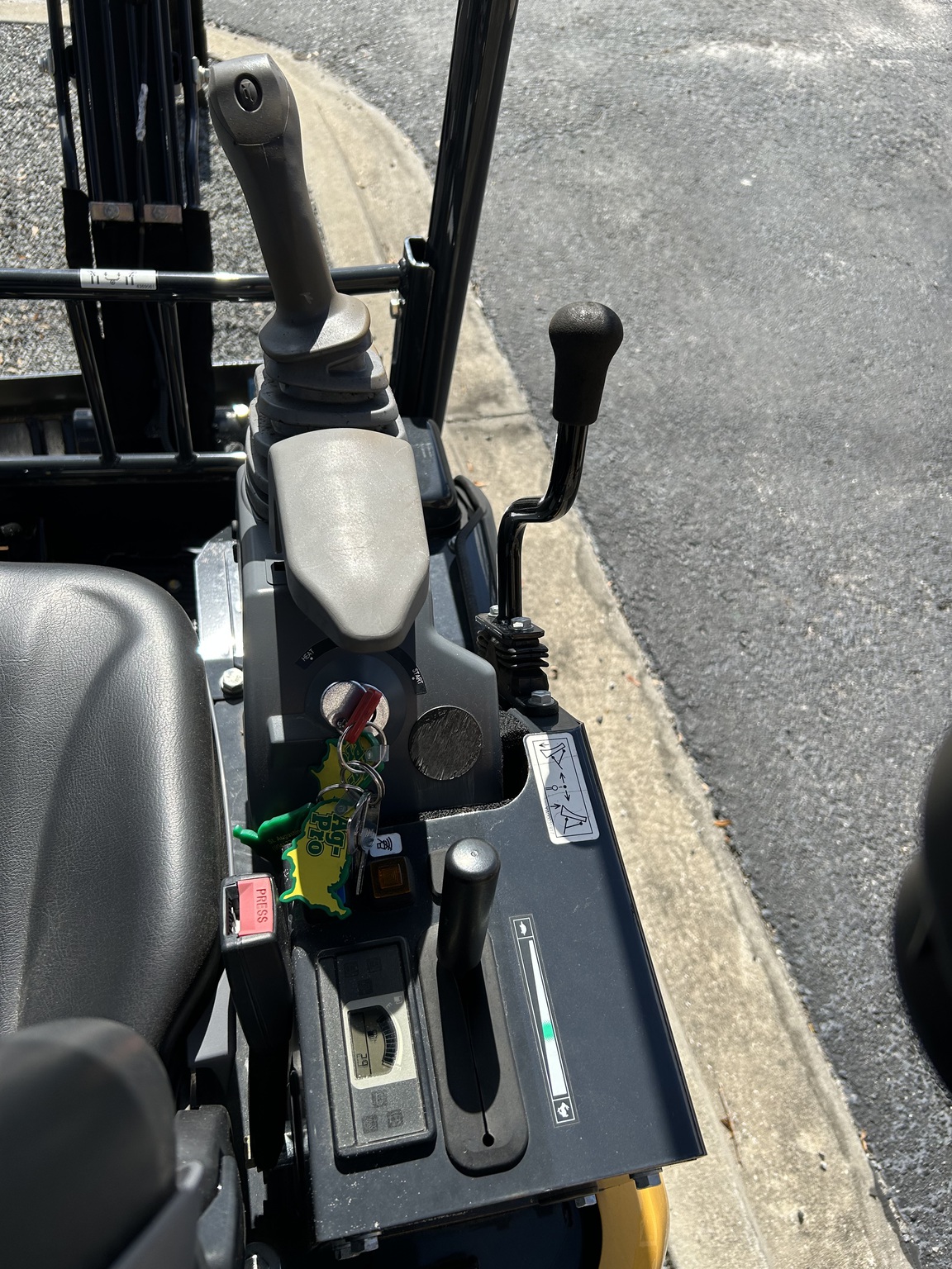 2025 John Deere 17 P Image 8