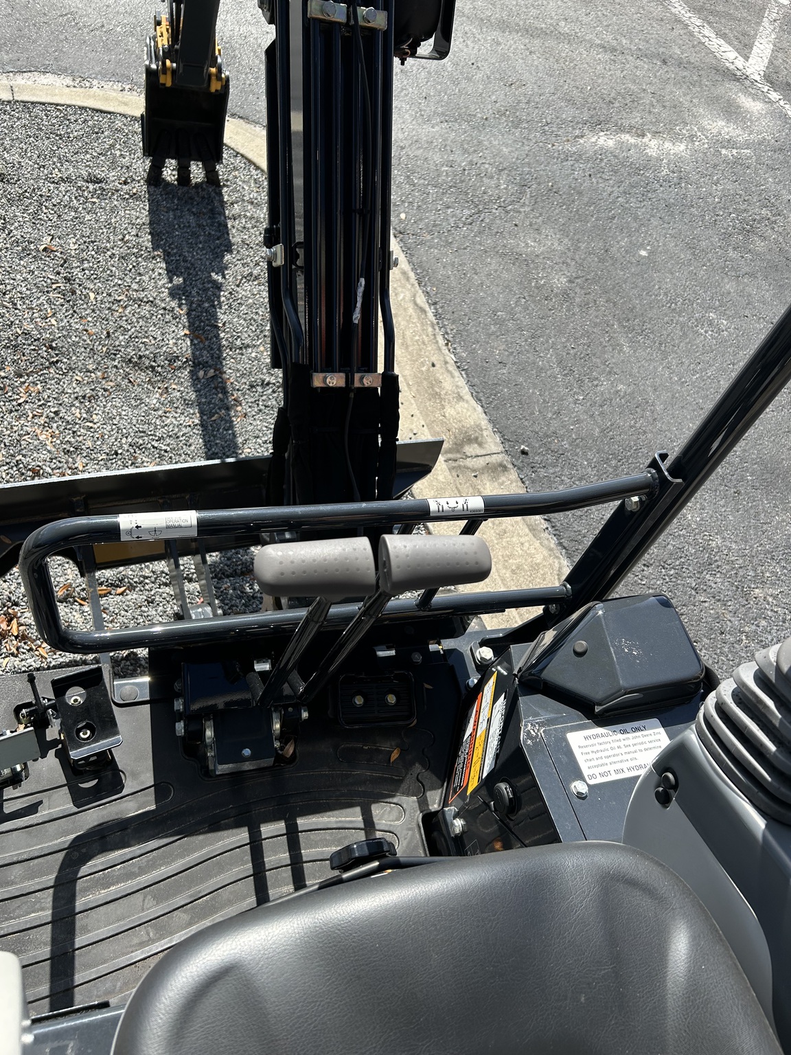 2025 John Deere 17 P Image 9