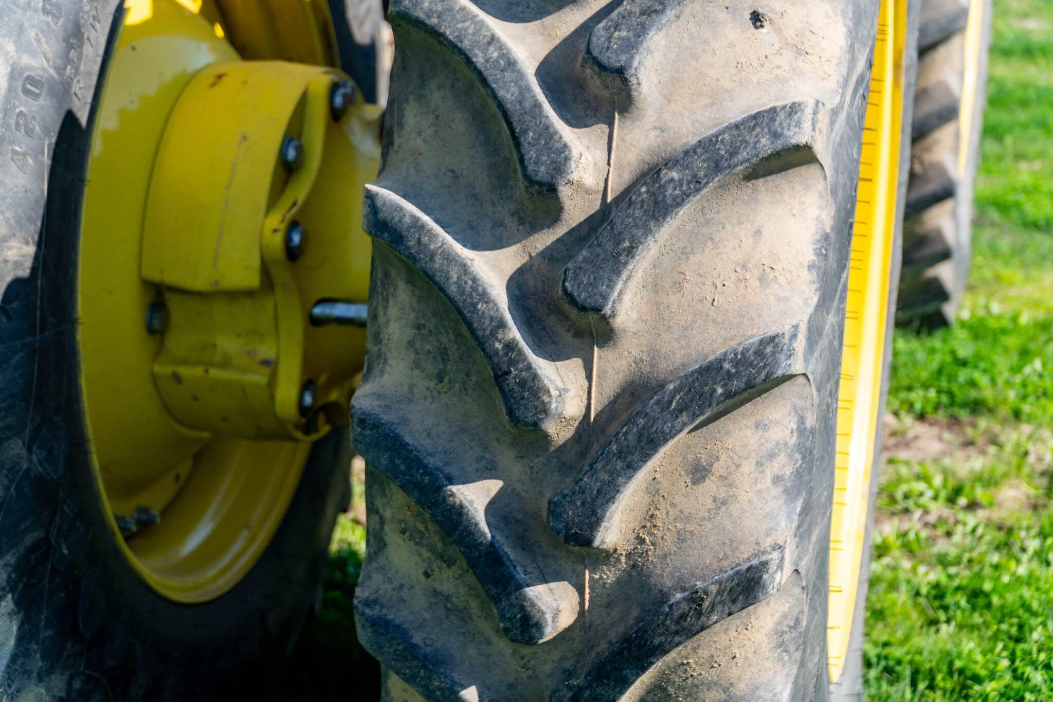 Used 2024 John Deere 8R 310 Row Crop Tractors at Koenig Equipment in Urbana, OH - PhotoXL12