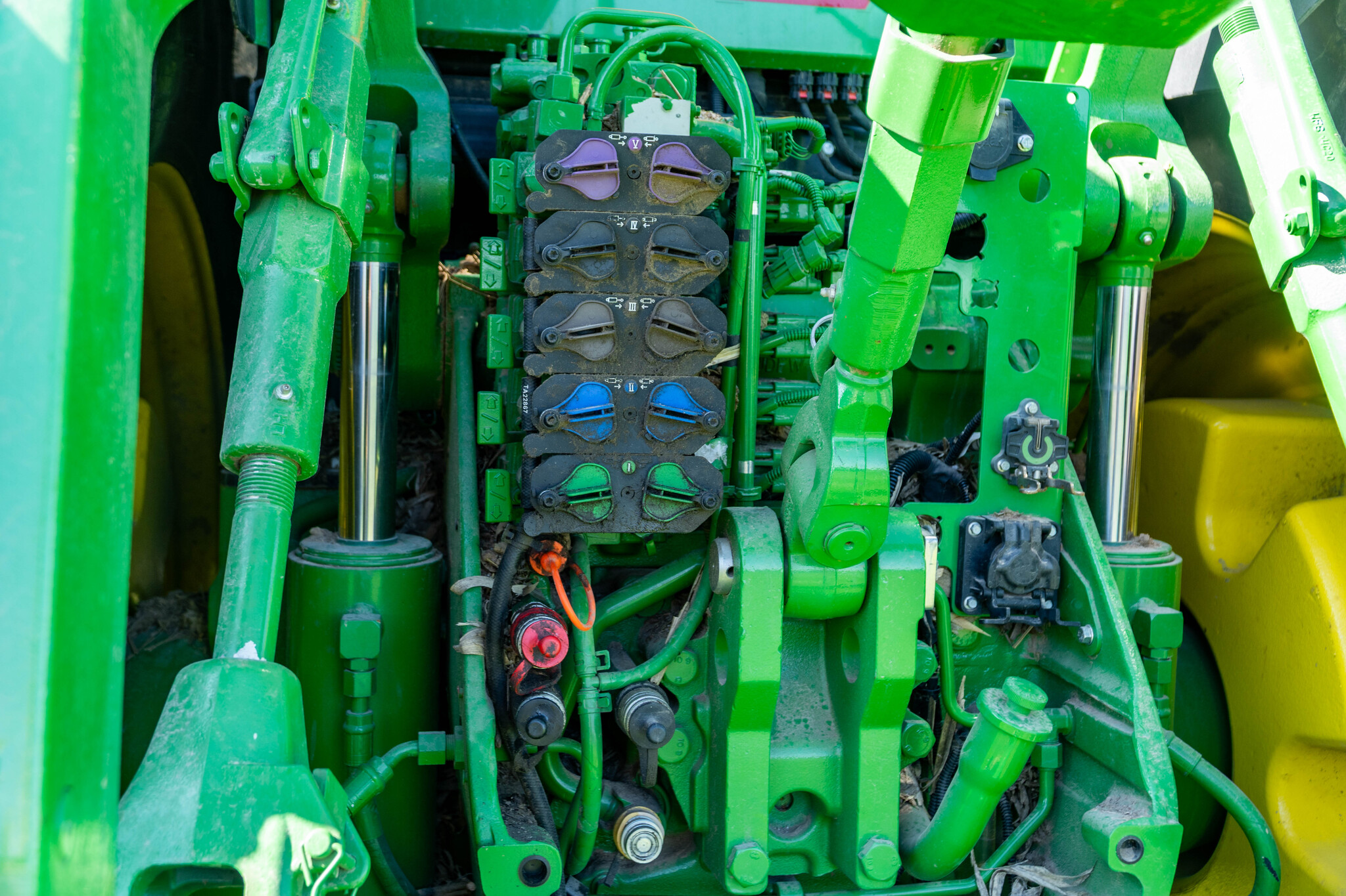 Used 2024 John Deere 8R 310 Row Crop Tractors at Koenig Equipment in Urbana, OH - PhotoXL19