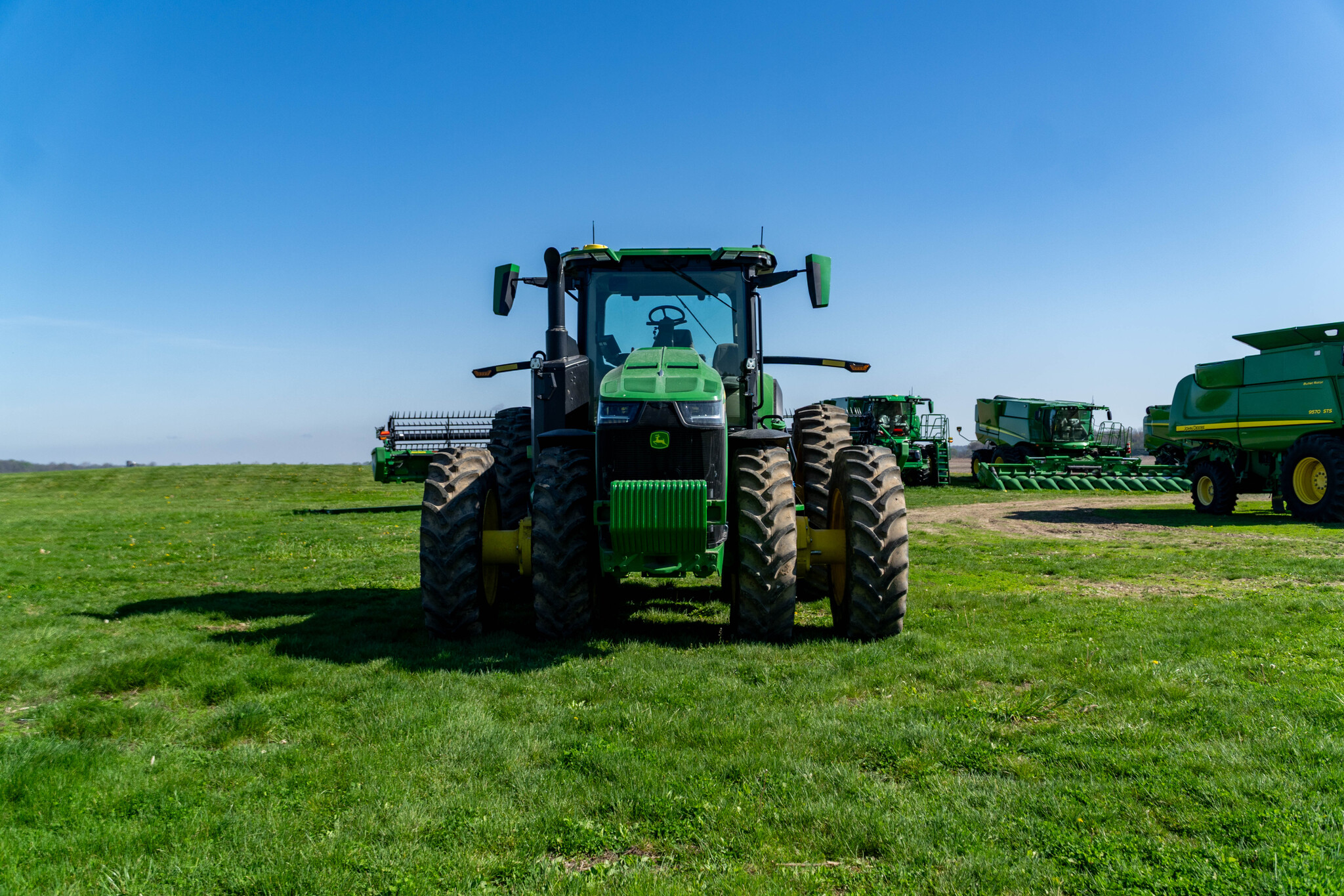 Used 2024 John Deere 8R 310 Row Crop Tractors at Koenig Equipment in Urbana, OH - PhotoXL7