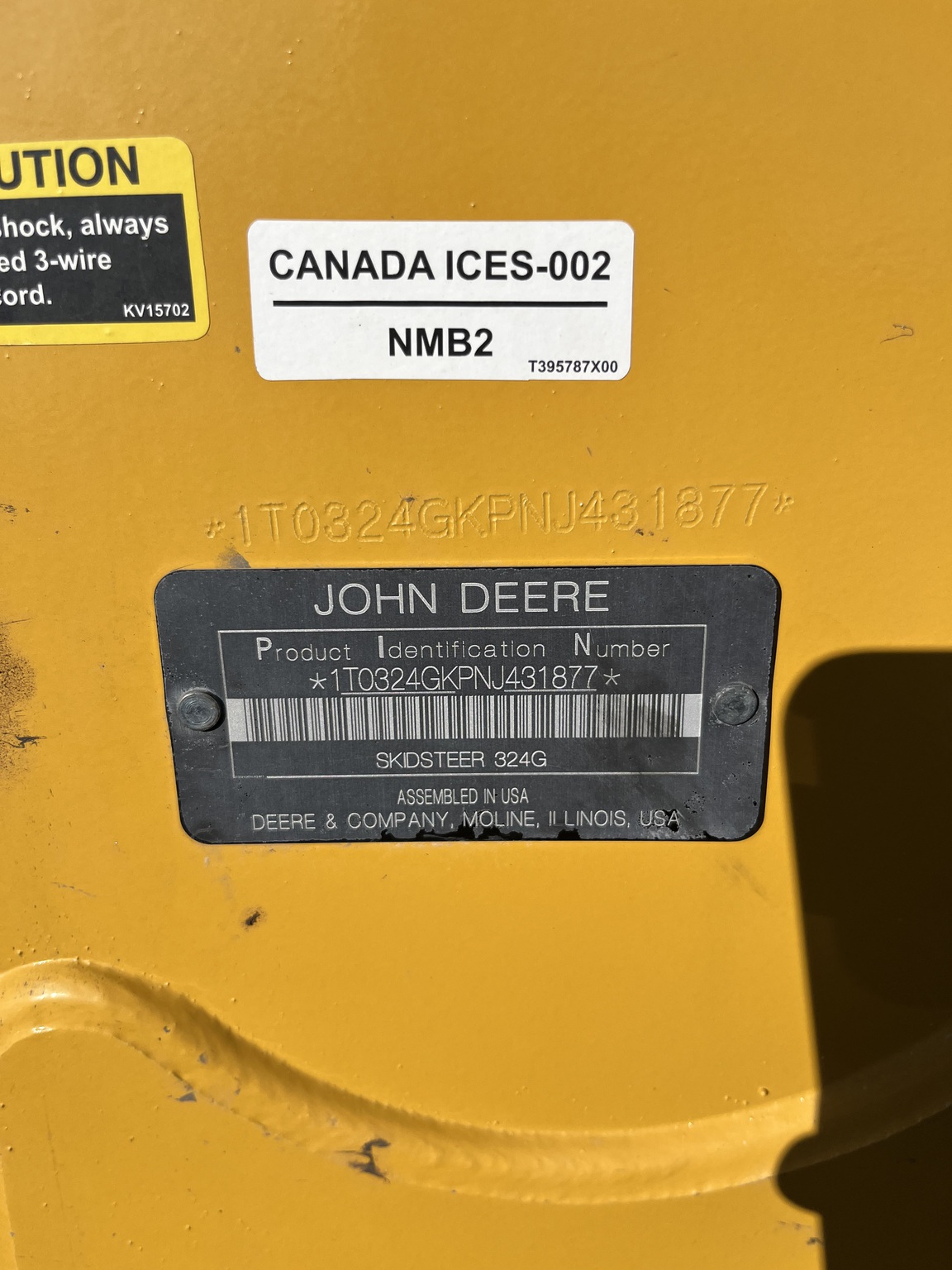 2022 John Deere 324G Image 6