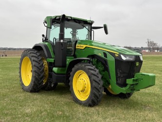  2025 John Deere 8R 250 at Heritage Tractor in Lacon, IL