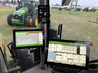  2025 John Deere 8R 250 at Heritage Tractor in Lacon, IL