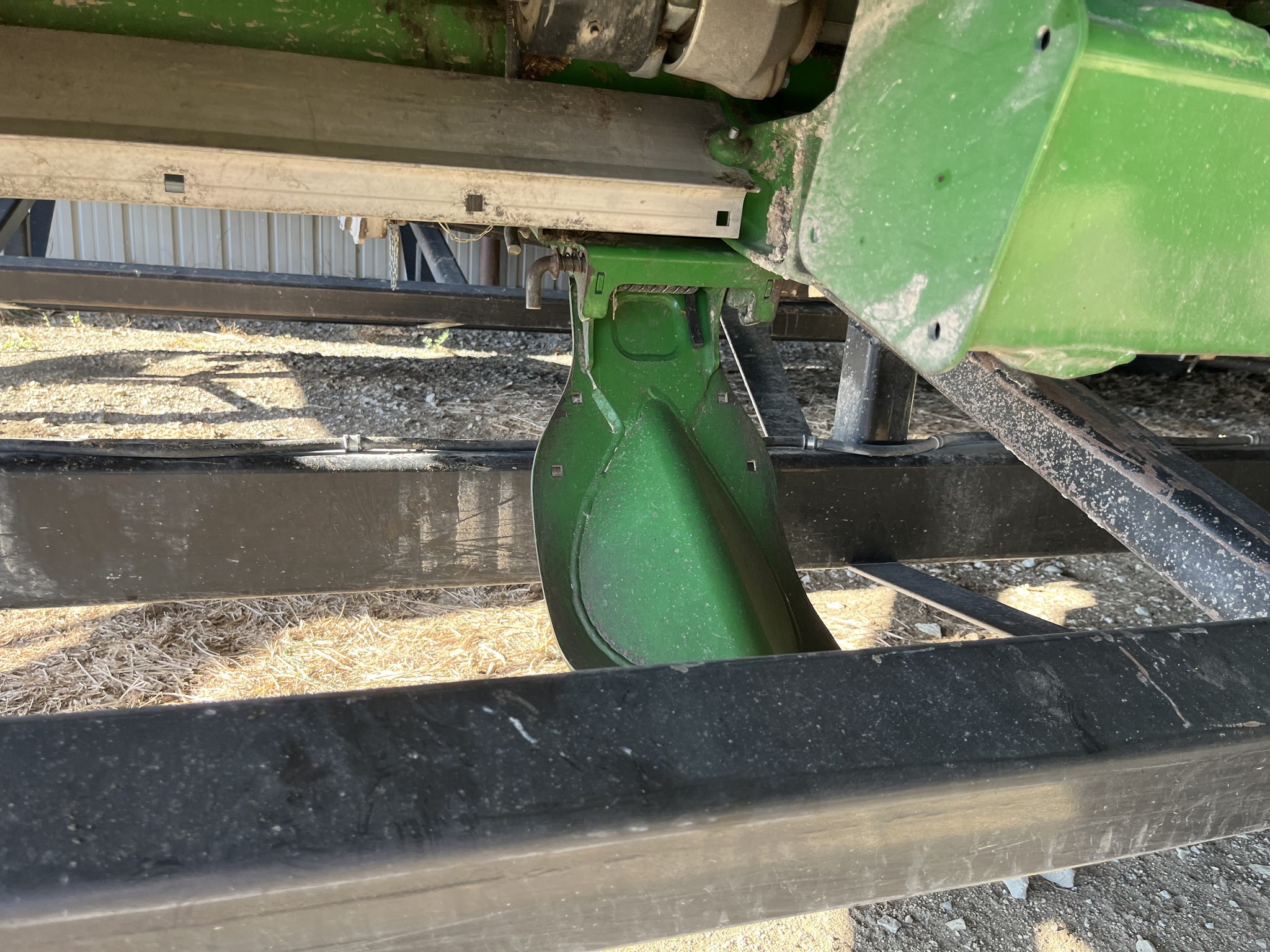  2022 John Deere C8R at Heritage Tractor in Seneca, KS