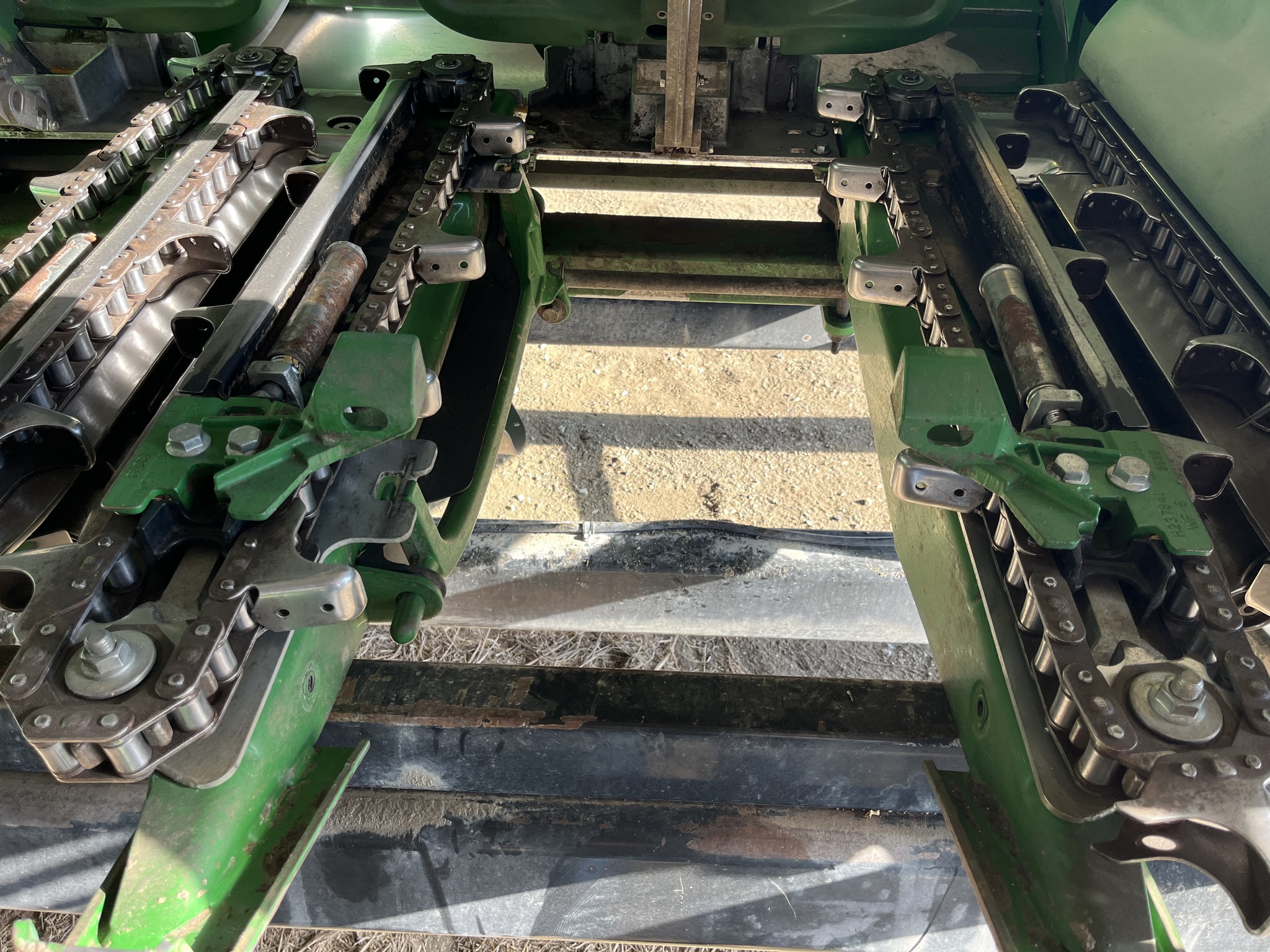  2022 John Deere C8R at Heritage Tractor in Seneca, KS