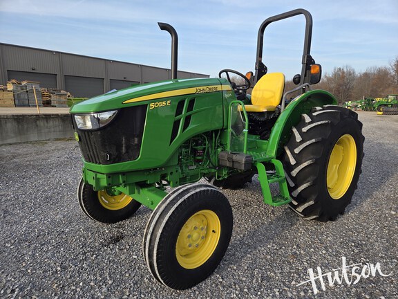 Photo of 2022 John Deere 5055E