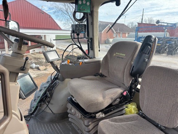 Photo of 2013 John Deere 8285R