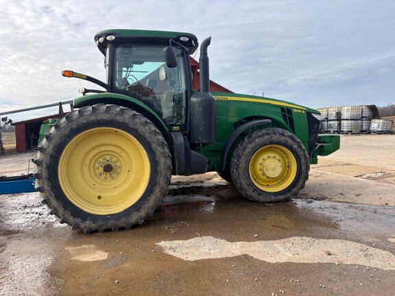 Photo of 2013 John Deere 8285R