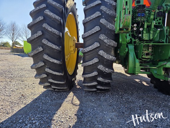 Photo of 2013 John Deere 8285R