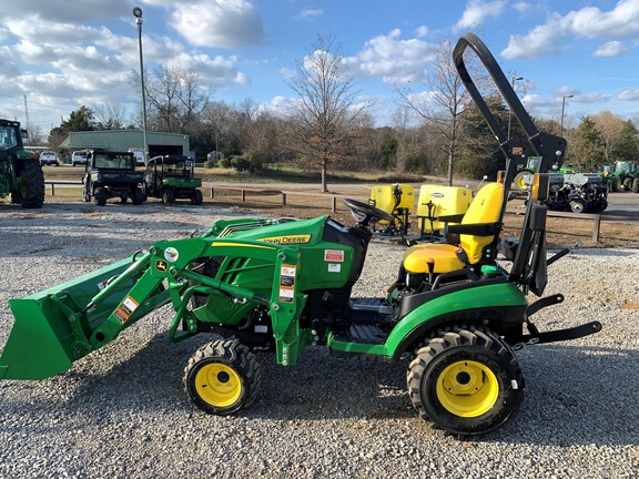 2024 John Deere 1025R Photo 2