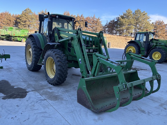 2010 John Deere 7330 Used Equipment