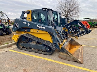 2023 John Deere 333G Photo 2