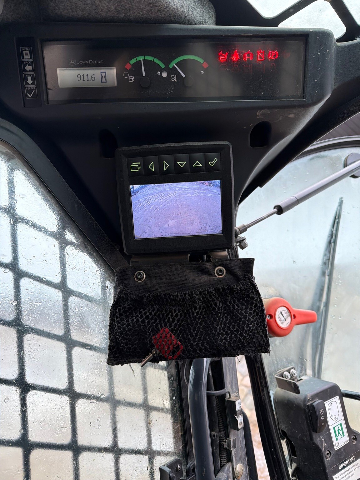 2020 John Deere 325G Image 7