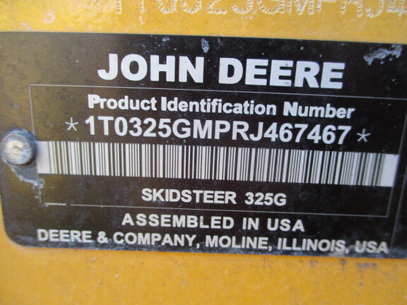  John-Deere 325G