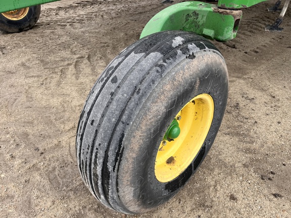 2014 John Deere 2210 - Photo10