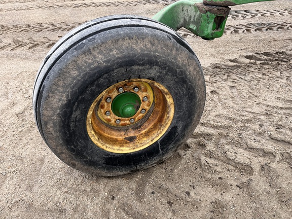 2014 John Deere 2210 - Photo11