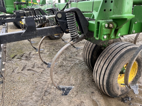 2014 John Deere 2210 - Photo22