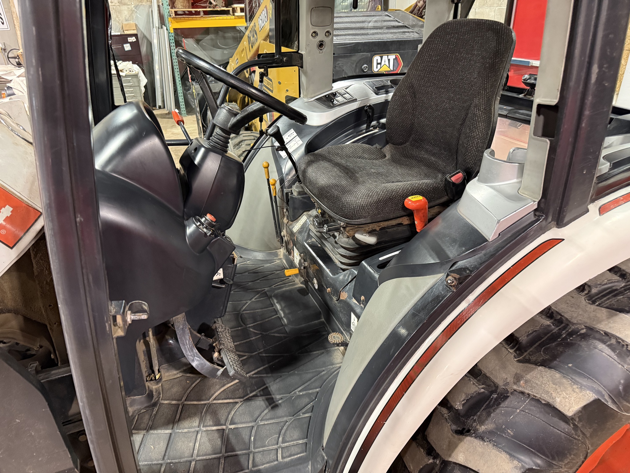  2011 Bobcat CT450 at Heritage Tractor in Pontiac, IL
