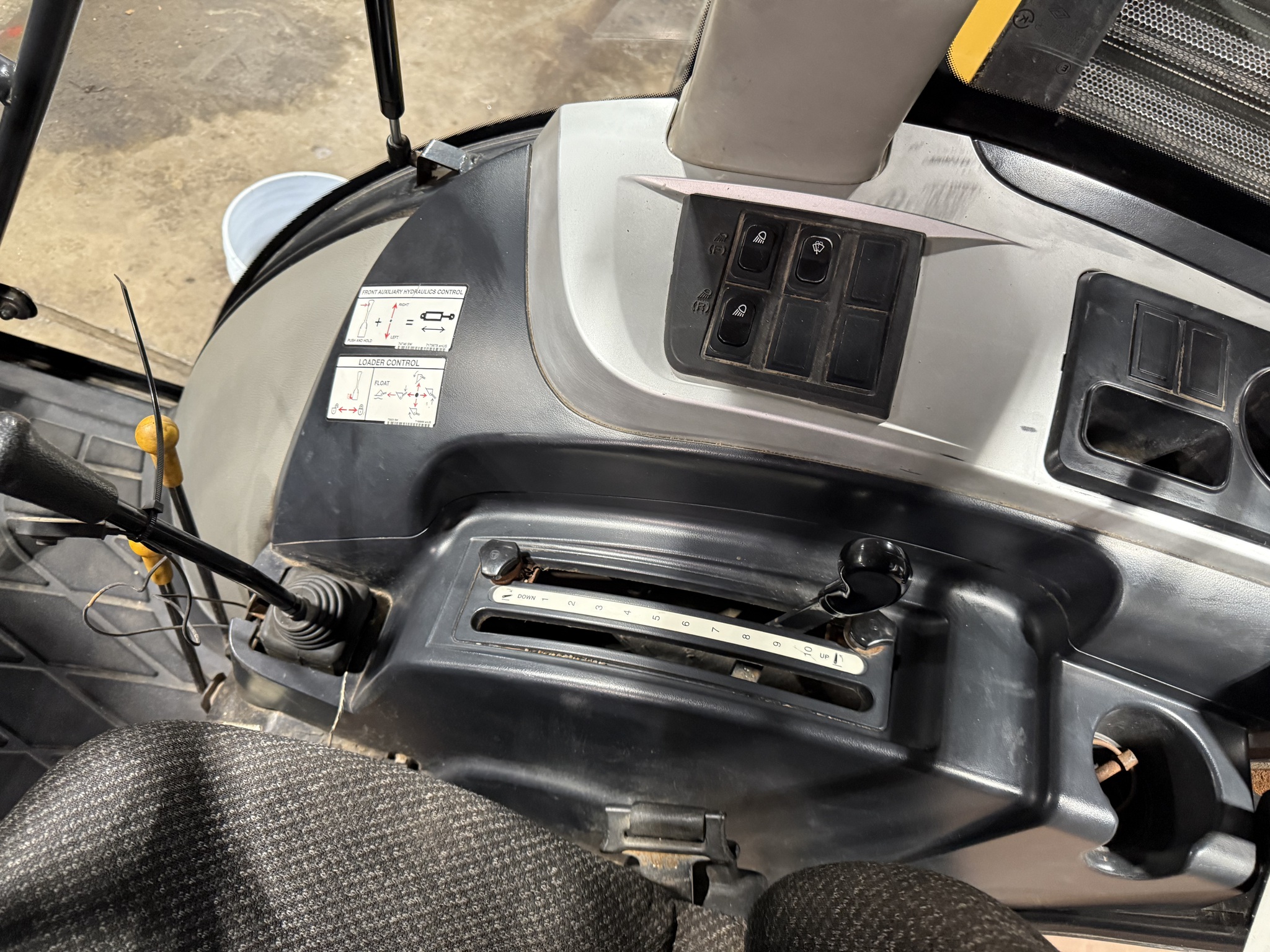 2011 Bobcat CT450 at Heritage Tractor in Pontiac, IL