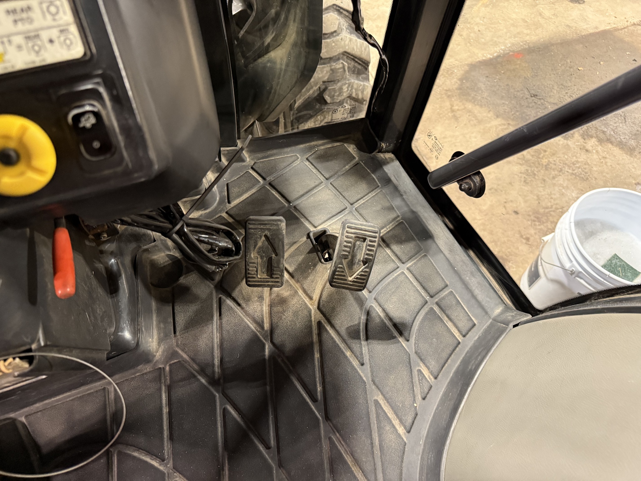  2011 Bobcat CT450 at Heritage Tractor in Pontiac, IL