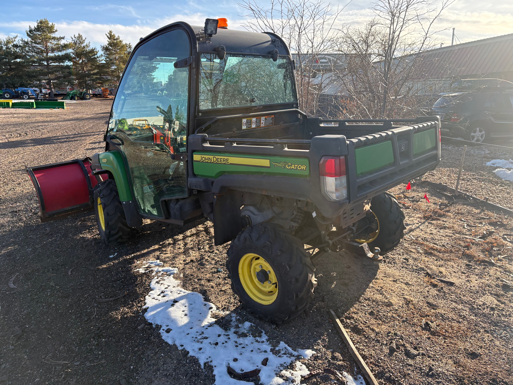 2014 John Deere XUV 625I GREEN Image 3