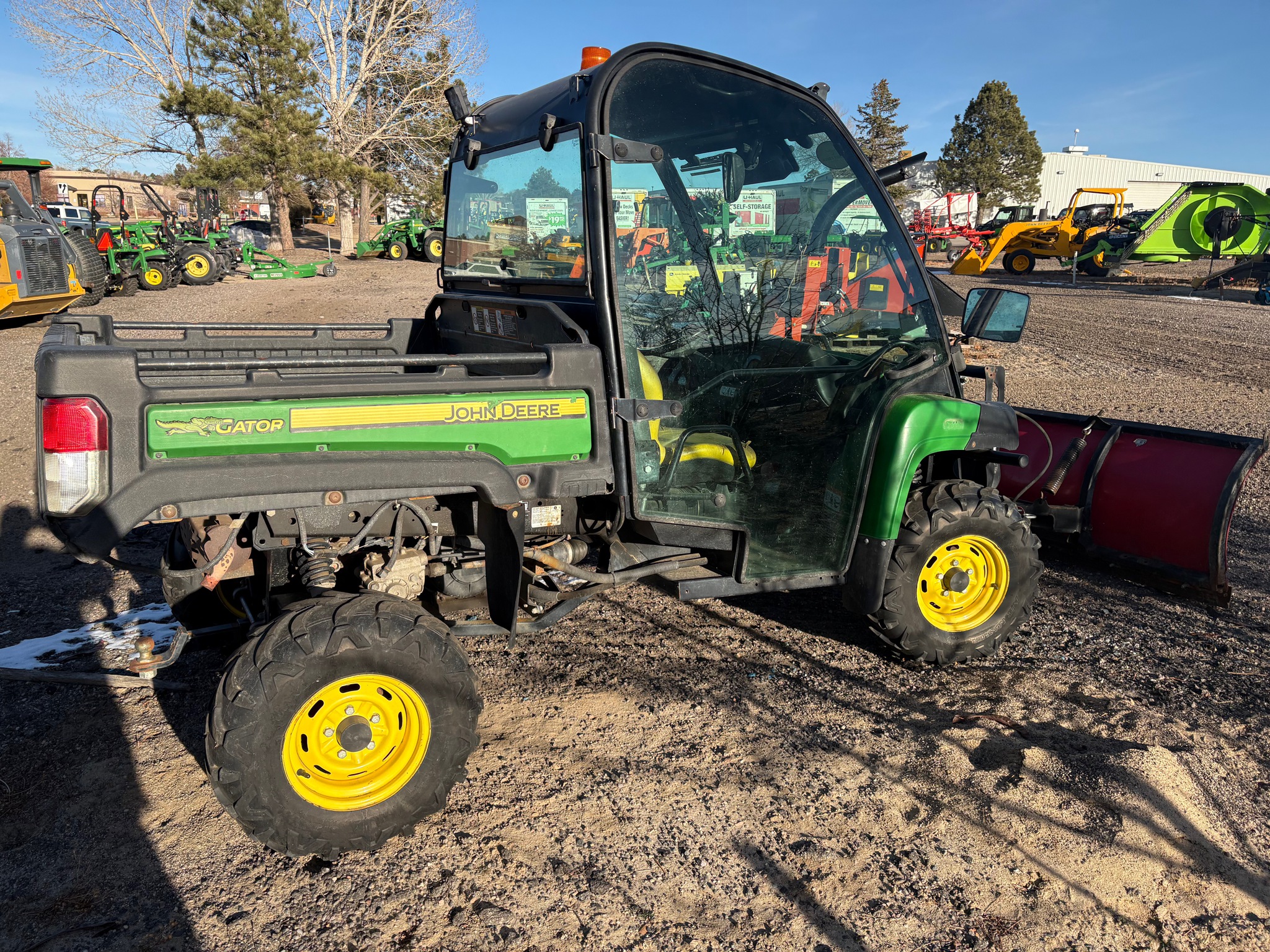 2014 John Deere XUV 625I GREEN Image 11