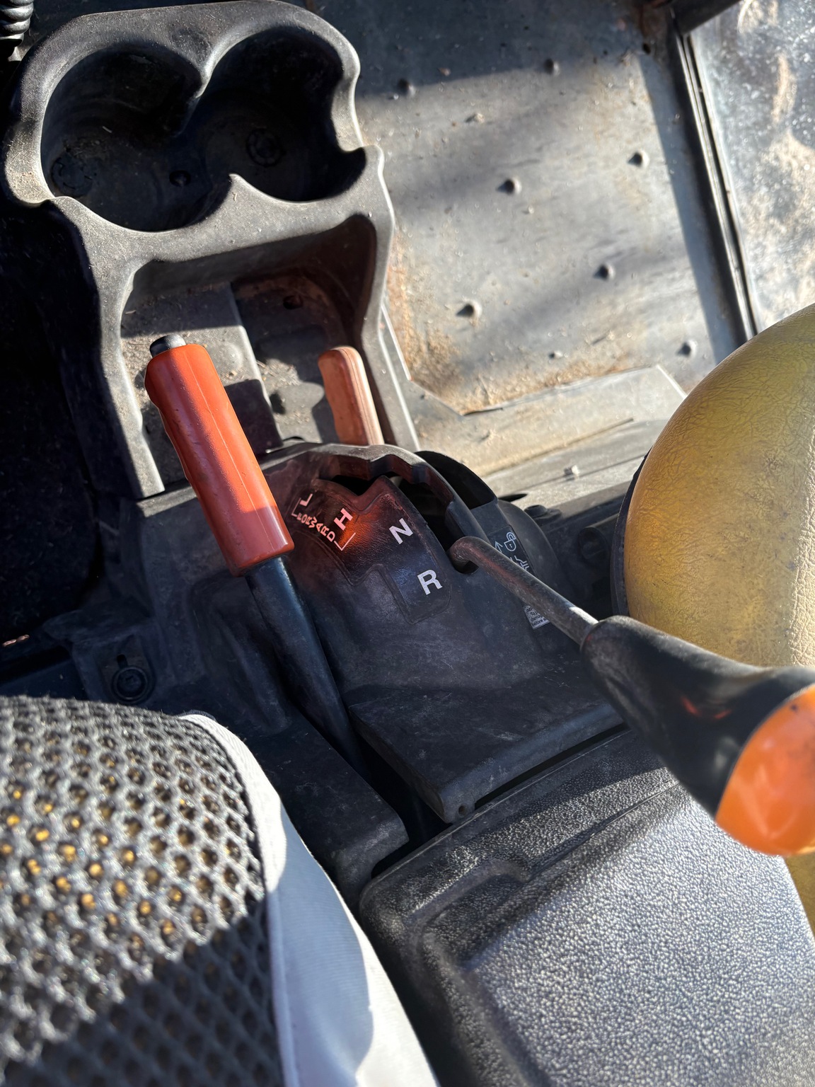 2014 John Deere XUV 625I GREEN Image 5