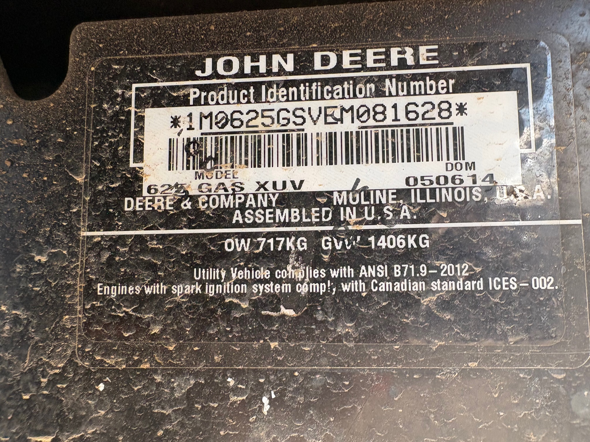 2014 John Deere XUV 625I GREEN Image 10