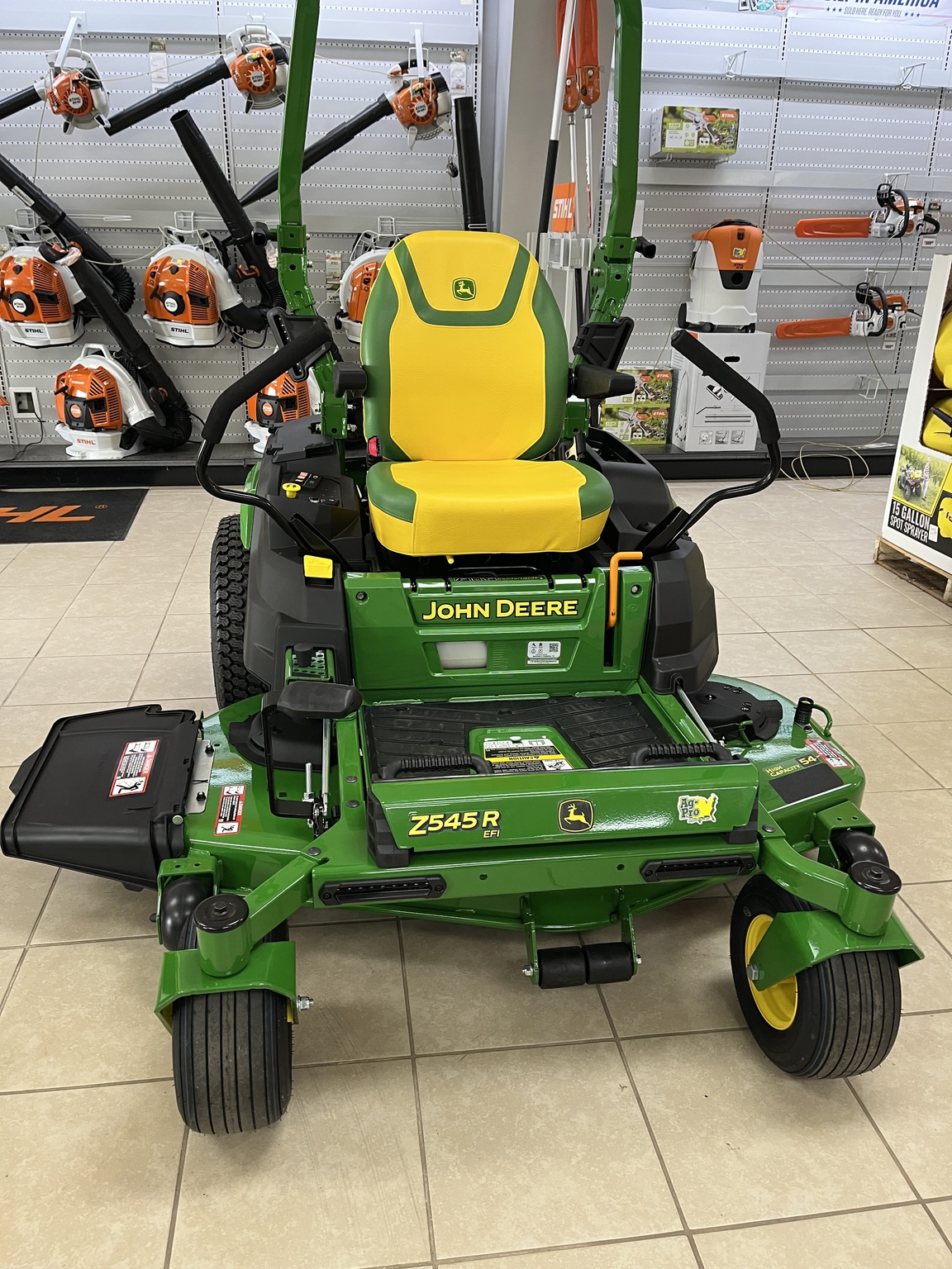2026 John Deere Z545R Image 1