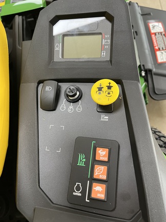 2026 John Deere Z545R-8