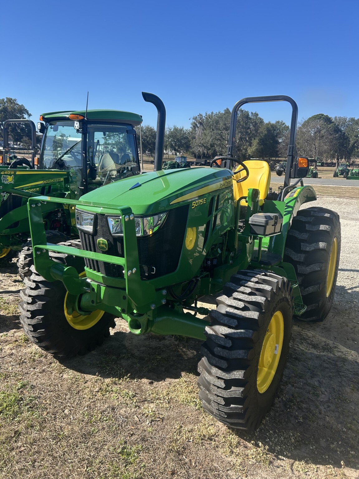 2024 John Deere 5075E Image 2