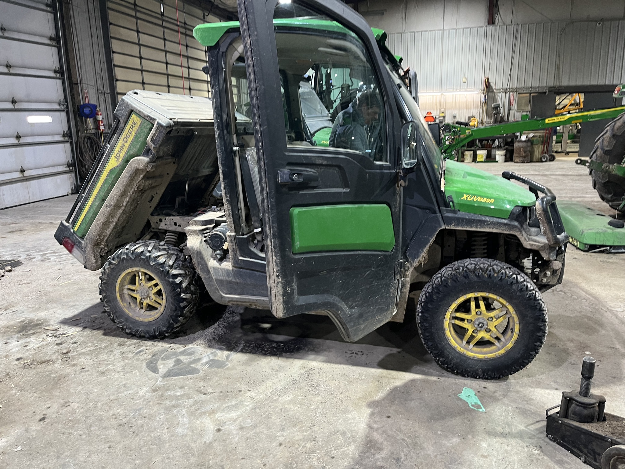 2021 John Deere XUV 835R at Heritage Tractor in Lockwood, MO